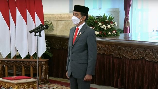Jokowi Ungkap Alasannya Memilih Azwar Anas Jadi Menteri PAN-RB