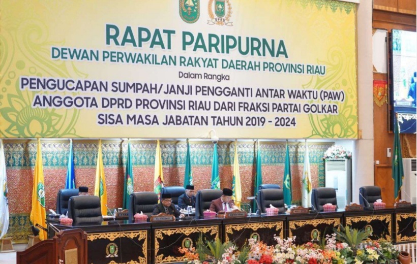 Sehat Abdi Saragih Dilantik Sebagai Anggota DPRD Riau Gantikan Almarhum Amyurlis