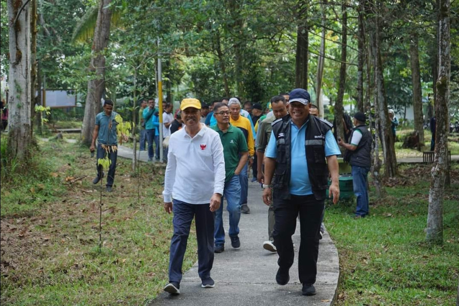 Gubernur Riau Himbau Rimbawan Edukasi Masyarakat Tentang Bahaya Karhutla
