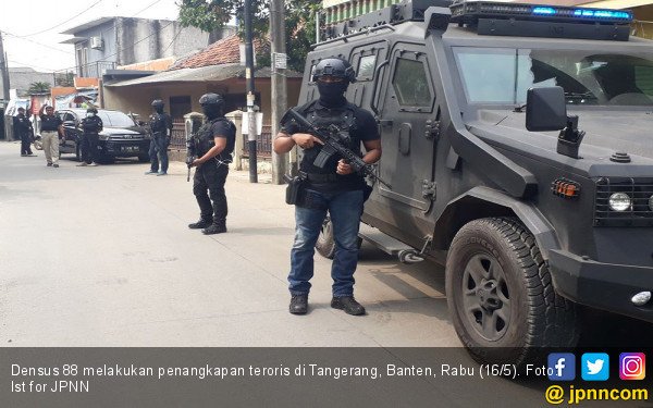 Cari Aliran Dana Teroris, Densus Telusuri Kebun Kurma di Lampung 