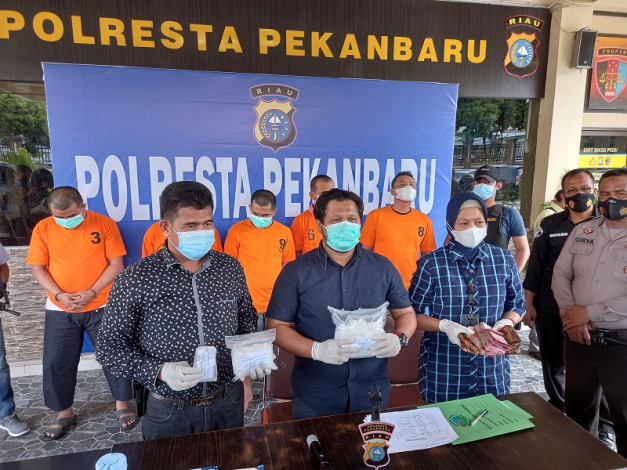 Polisi Gagalkan Penyelundupan Sabu 2,9 Kilogram dari Pekanbaru ke Surabaya