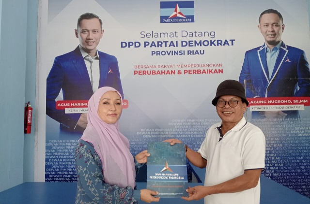 Edy Natar Nasution  Ambil Formulir Balon Gubri Pertama di Demokrat, Apakah Ada Sinyal AHY?   