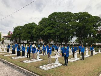 BEM Universitas Islam Riau Ziarah ke Makam Pahlawan