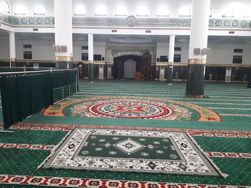 BRK Lakukan Pergantian Karpet di Masjid Raya Annur