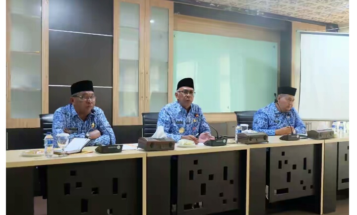 Perdana, Pj Bupati Inhil Pimpin Rapat Koordinasi Bersama Jajaran