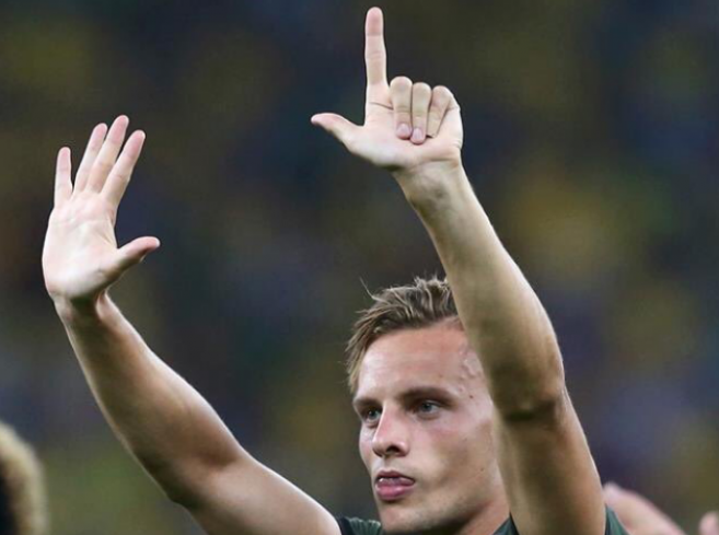 Ejek Kemenangan Brasil, Gelandang Jerman Minta Maaf