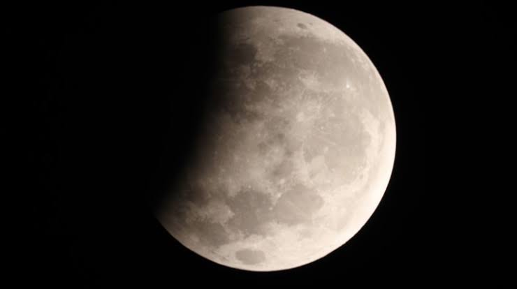 Gerhana Bulan Terjadi Siang Hari Ini,  BMKG Sediakan Live Streaming