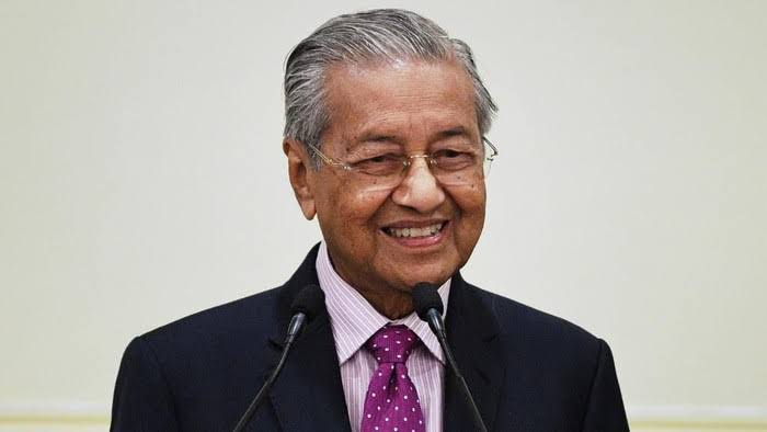 Sempat Dilarikan ke Rumah Sakit, Begini Kondisi Terkini Mahathir Mohamad