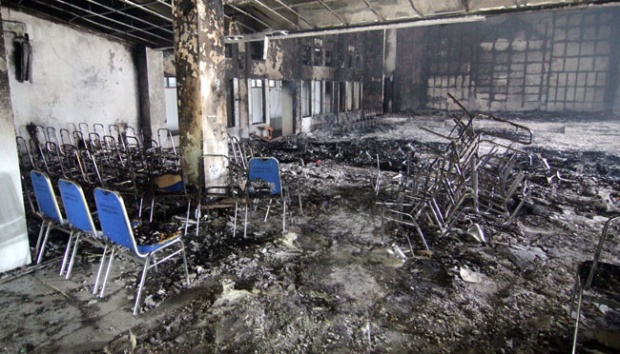Raja Gowa Akui Tak Kenal Massa Pembakar Kantor DPRD