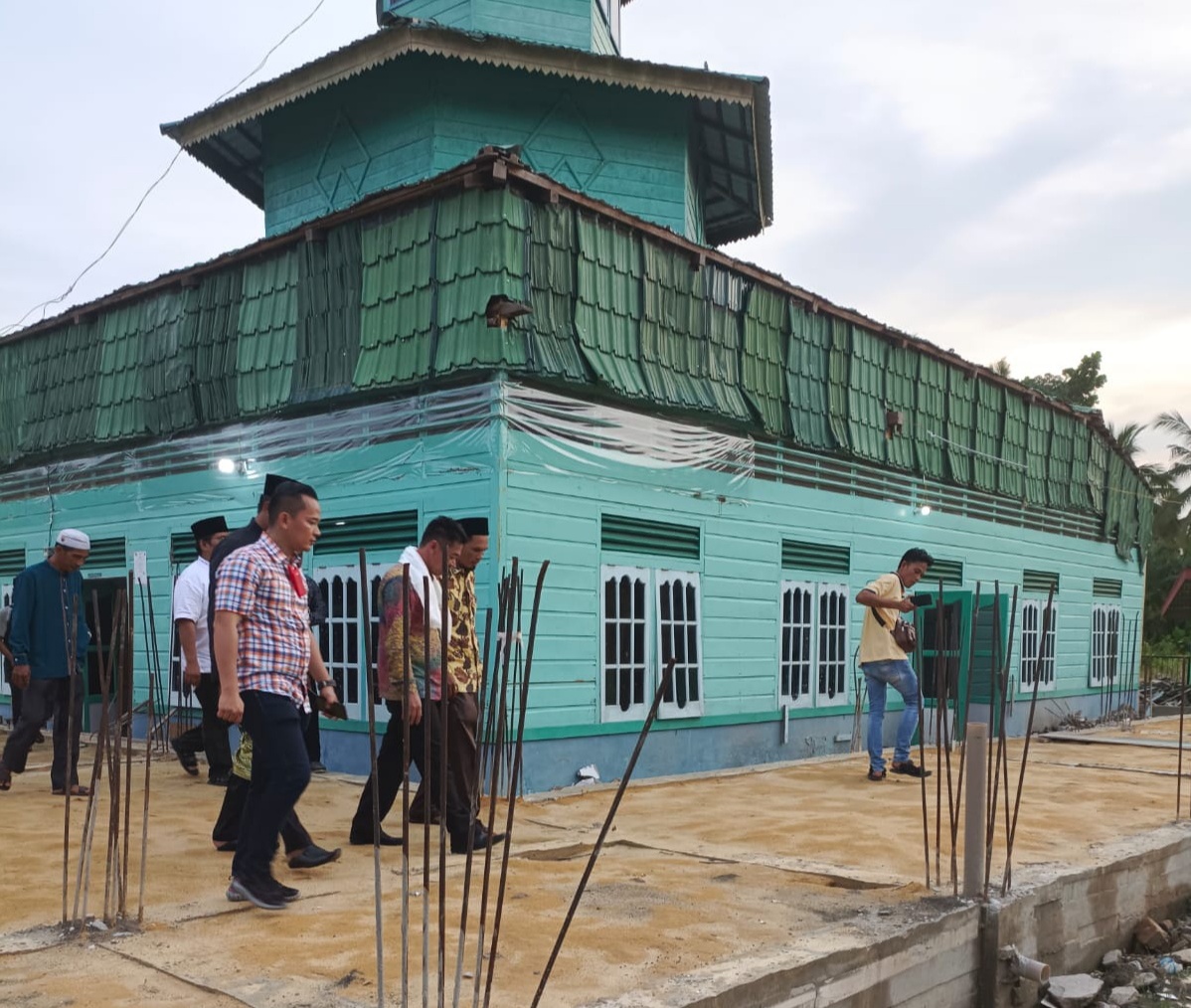 Bupati Rohil Kunjungi Masjid Syuhada,  Masjid Tertua Di Teluk Merbau
