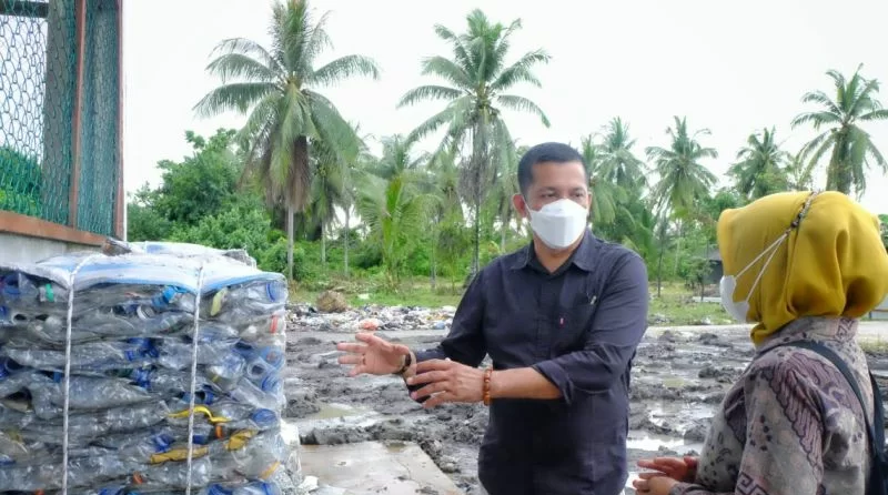 DPPLH Kepulauan Meranti buat Paving Blok dari Limbah Plastik