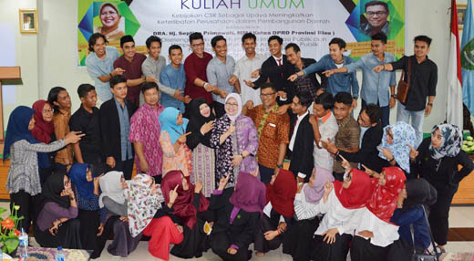 Ketua DPRD Riau Hadiri Kuliah Umum di UIR