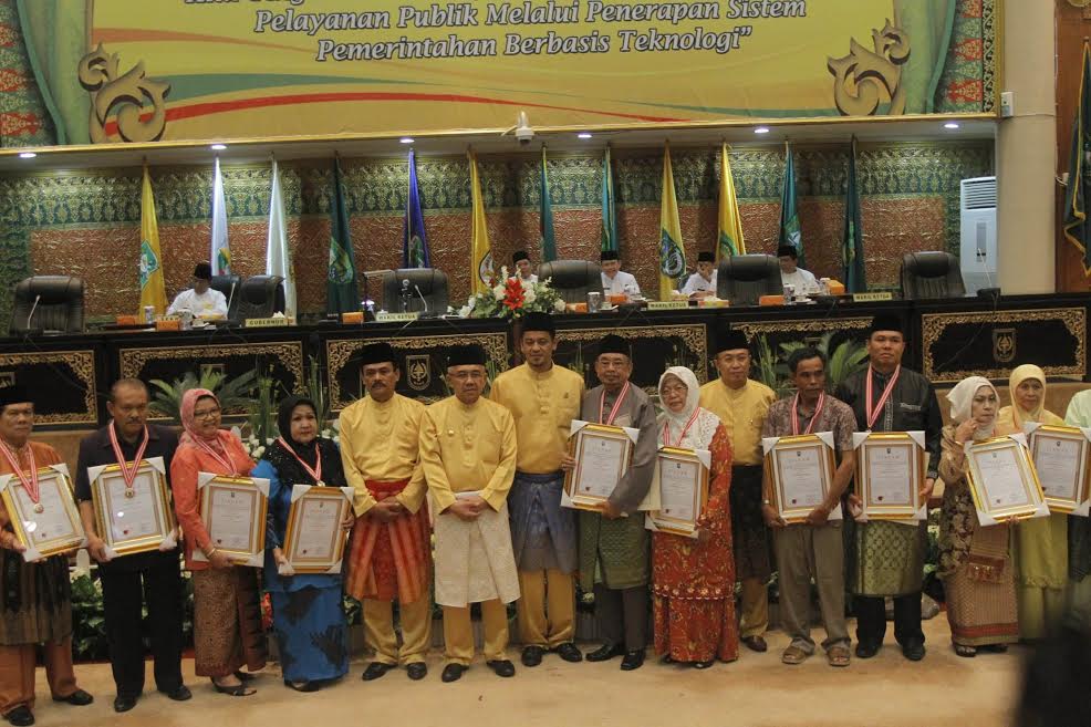 Pemprov Beri Penghargaan Pejuang dan Tokoh Daerah Riau