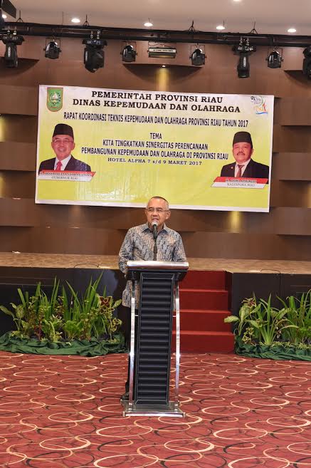 Gubri Buka Rakor Kepemudaan dan Olahraga Prov Riau 2017