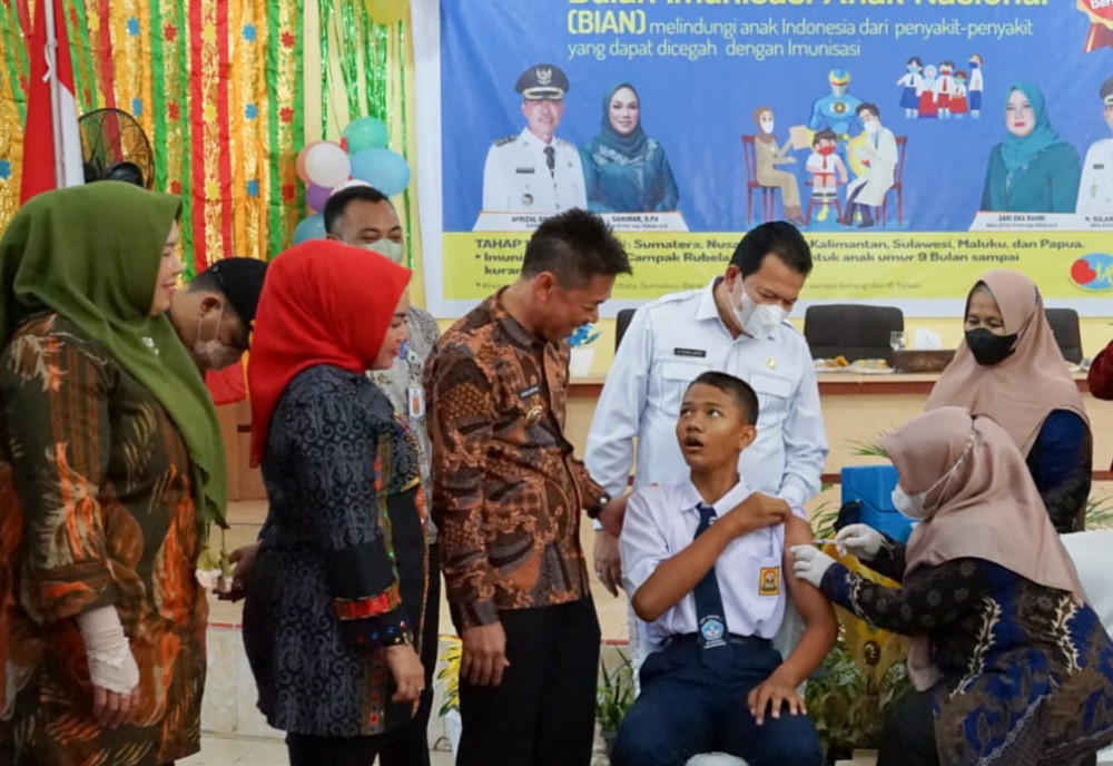 Bupati Rohil Canangkan Bulan Imunisasi Anak Nasional