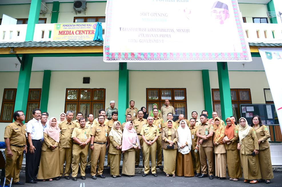 Peresmian Media Center Dinas Lingkungan Hidup dan Kehutanan Prov Riau