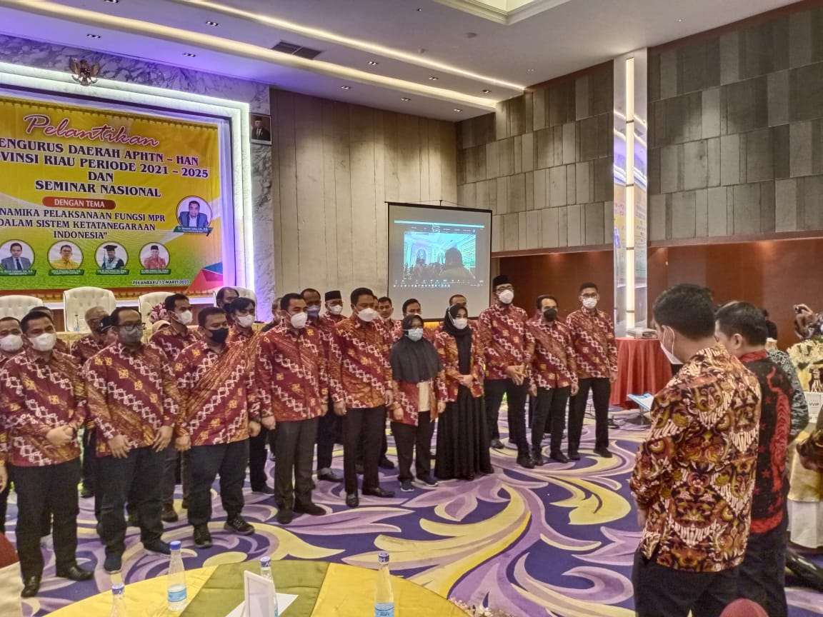 DR. Mexsasai Indra,SH,MH Nahkodai APHTN-HAN Riau