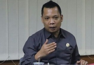 Masuk Tanpa Izin, Sekwan DPRD Riau: Wartawan juga Harus Beretika!