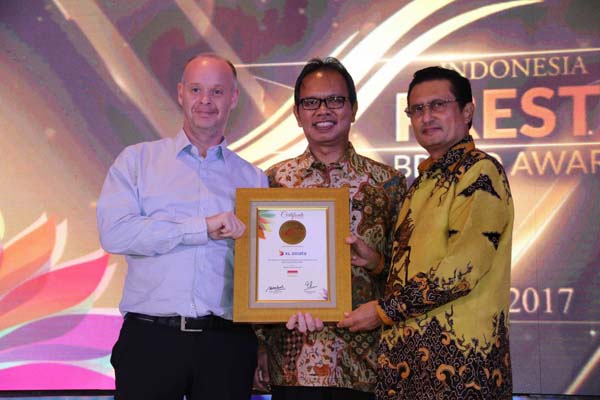 XL Raih Indonesia Prestige Brand Award 2017