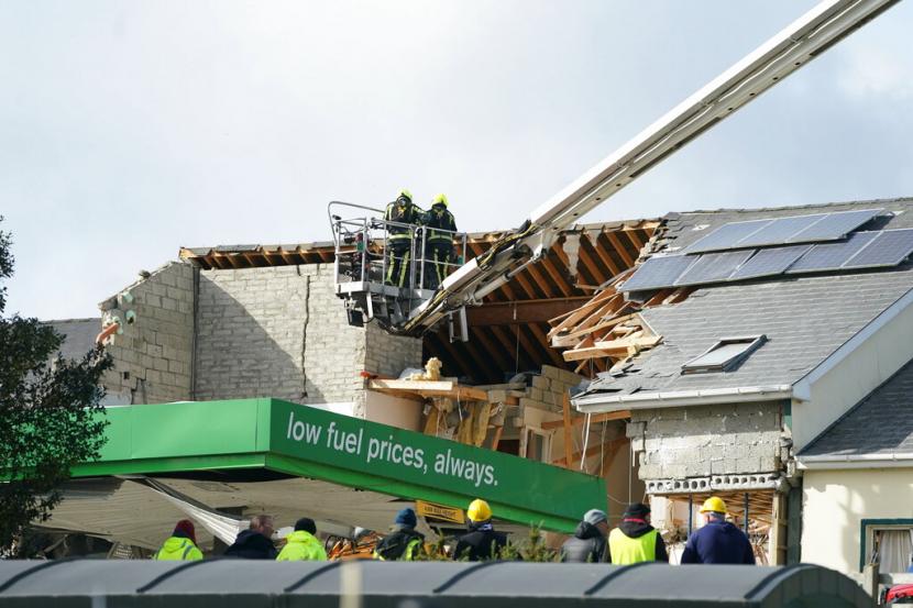 Sepuluh Orang Tewas dalam Ledakan Pom Bensin di Irlandia