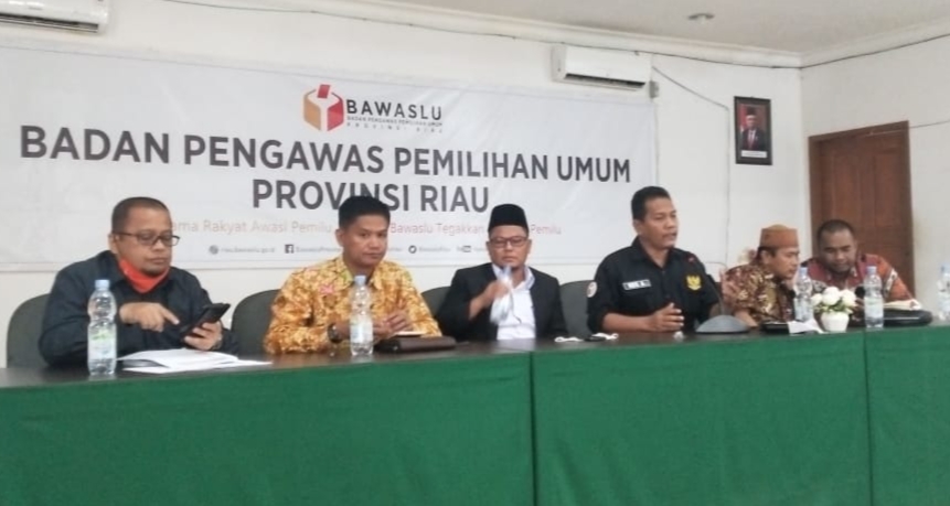Strategi Pengawasan Pilkada saat Covid19, Bawaslu Riau Rakor Dengan Bawaslu Kab/Kota.