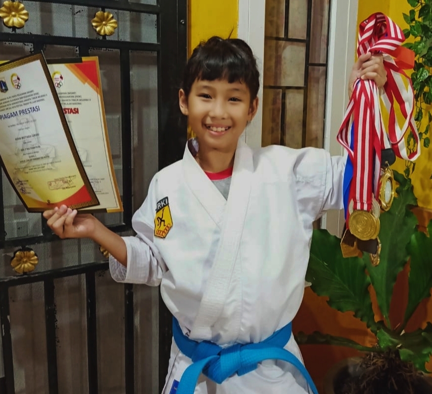Karateka Cilik Asal Duri, Aisha Raih Mendali Emas di Iran Internasional Karate