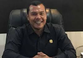 Gubernur Riau Diminta Realisasikan Program Riau Hijau