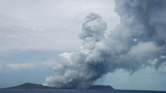 Ahli Prediksi Ada Susulan Letusan Gunung Api Bawah Laut di Tonga