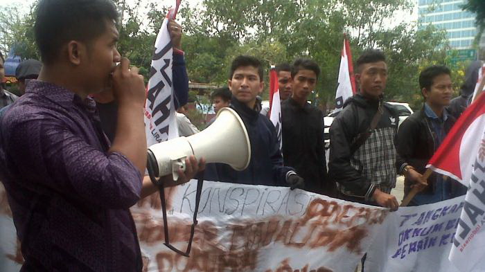 Ditampar Security, Mahasiswa FISIP Demo