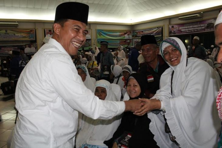 Sekdako Sambut Jamaah Haji Kloter I Pekanbaru
