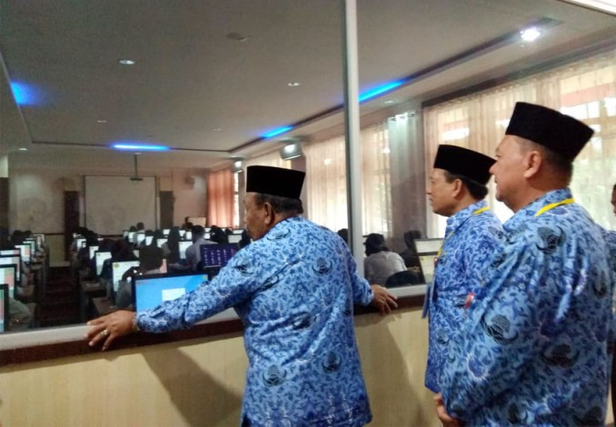 Plt Gubri Wan Thamrin Hasyim Tinjauan Tes CPNS Pemprov Riau