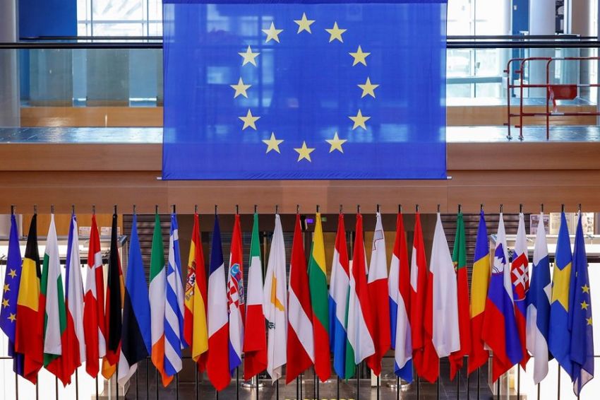 Uni Eropa Beri Sanksi Baru Kepada 30 Pejabat dan Organisasi Iran