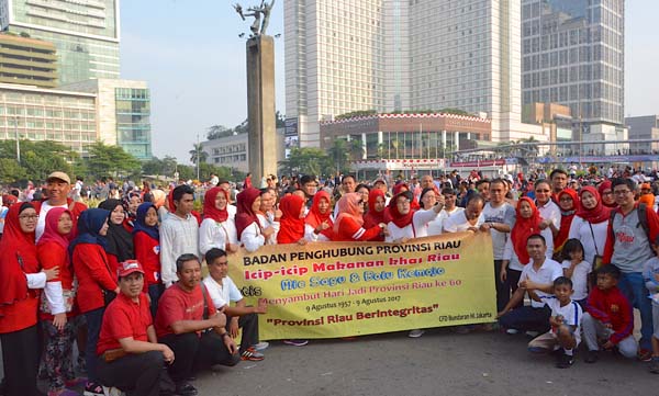 Masyarakat Jakarta antusias dengan Mie Sagu dan Bolu Kemojo