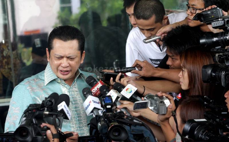Bambang Soesatyo Lantik Tiga Anggota DPR PAW