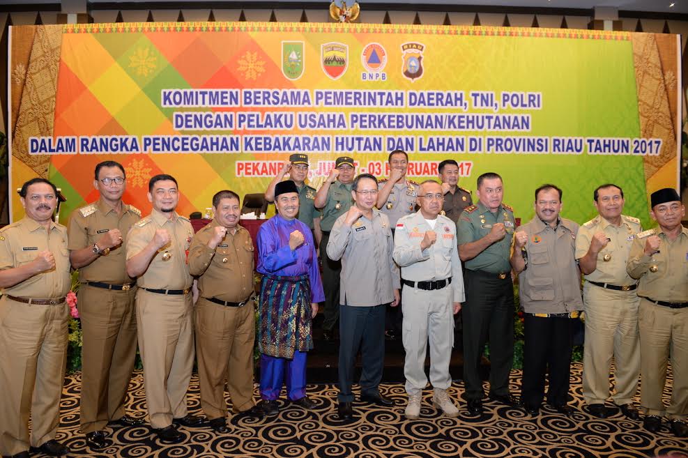 Komitmen Bersama Pemerintah Daerah, TNI, POLRI dengan Pelaku Usaha Perkebunan/Kehutanan