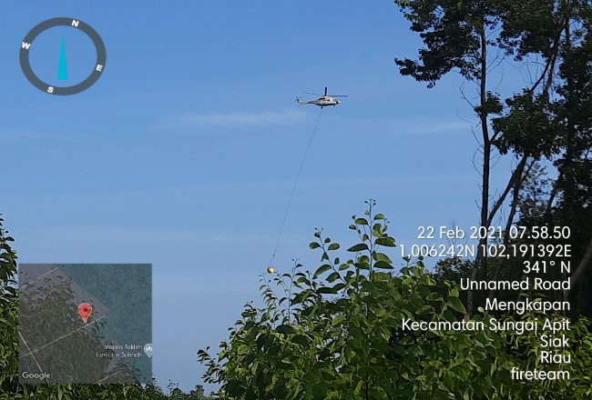 APP Sinar Mas Kerahkan Helikopter Padamkan 4 Hektar Karhutla