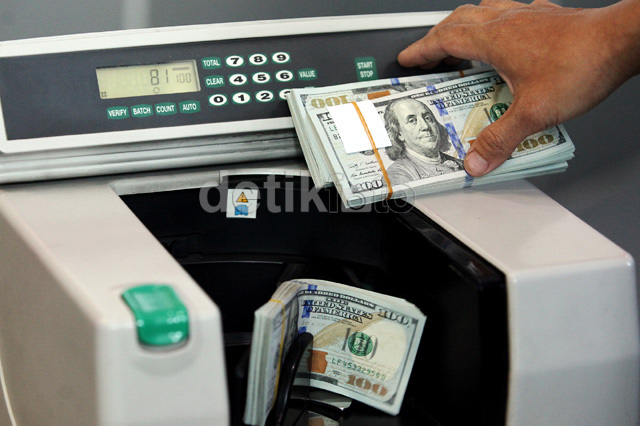 Sampai Akhir Tahun, Dolar AS Diprediksi Stabil di Rp 13.000-an
