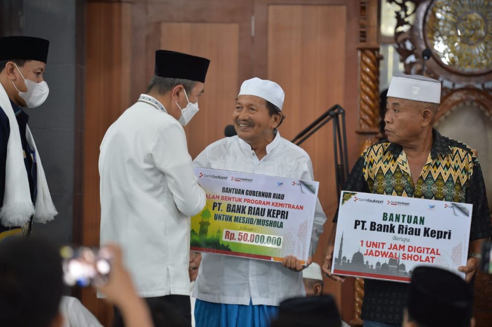 Gubri Salurkan Bantuan CSR Bank Riau di Kabupaten Kuansing