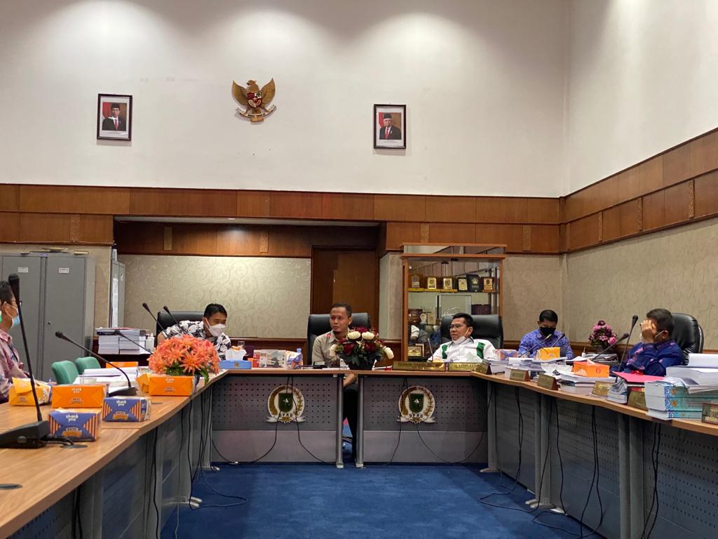 DPRD Riau Rekomendasikan Tunda Penetapan