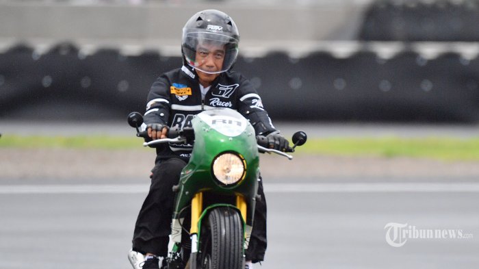 Jokowi Larang Unboxing Motor Pembalap MotoGP Mandalika
