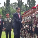 Akbar: Jokowi Pakai Tentara Untuk Menakut-Nakuti Rakyat Sendiri