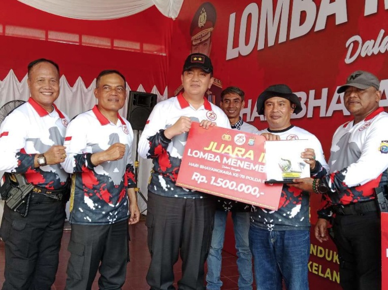Efridel, Pengurus JMSI Riau Juara II Lomba Menembak Hari Jadi  Bhayangkara ke-78
