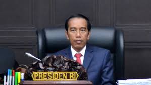 Jokowi Bagikan Bansos Keluarga Harapan ke 5.597 KPM di Dharmasraya