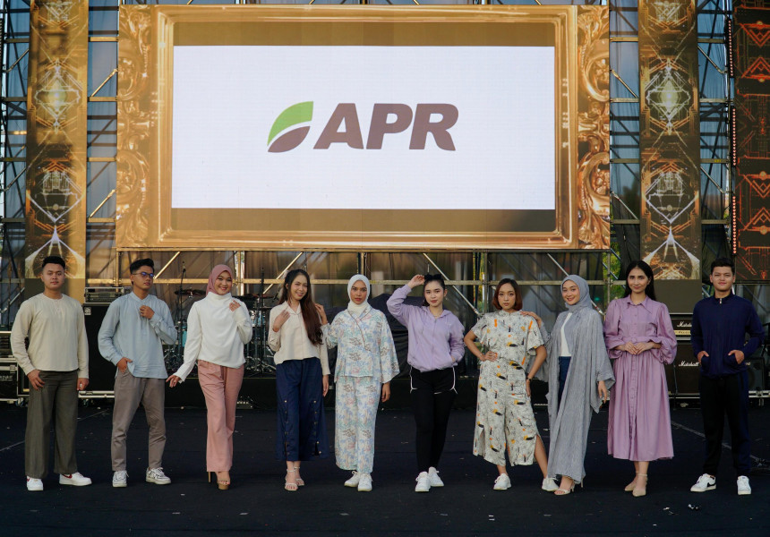 APR Tampilkan Koleksi Fashion di Lancang Kuning Carnival
