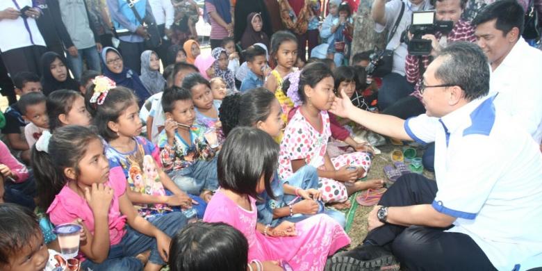 Ketua MPR RI Minta Anak-anak Korban Gempa Kembali Bersekolah dengan Baik