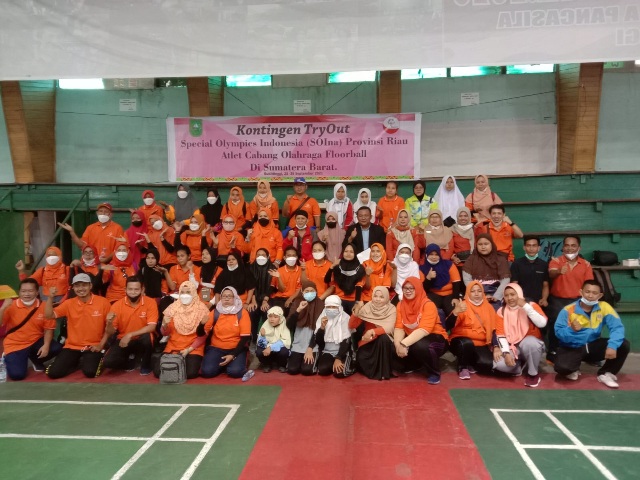 Jelang SOWWG di Kazan Rusia, Tim Floorball SOIna Riau Try Out ke Bukittinggi