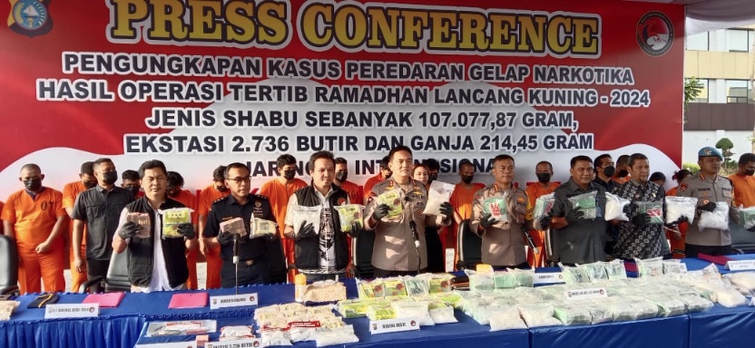 Polda Riau Berhasil Sikat Peredaran Narkoba Jaringan Internasional, 107 Kg Shabu dan Ribuan Ekstasi 
