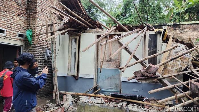 Bertambah, Rumah Rusak di Pandeglang Akibat Gempa Banten Jadi 738