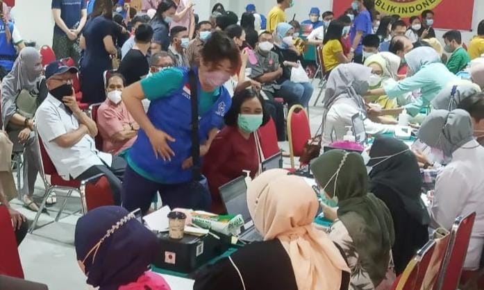 Antusias Masyarakat Ikuti Vaksinasi Booster di Mall Pekanbaru