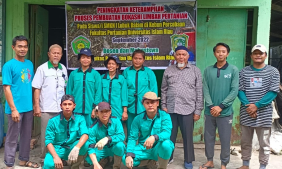 Dosen Agroteknologi Faperta UIR Beri Pelatihan Pemanfaatan Limbah Pertanian untuk Pupuk Organik Boka